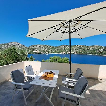 Apartman Portorus Lastovo Bagian luar foto