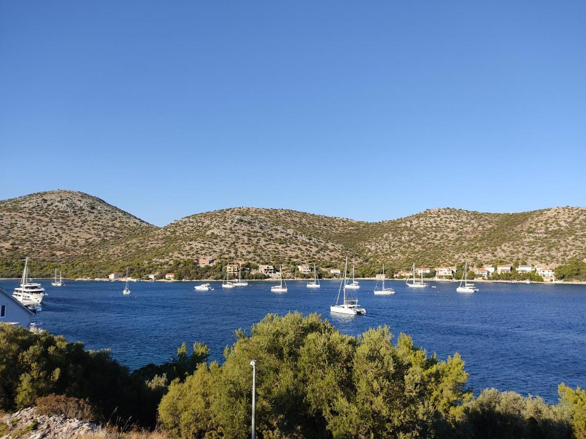 Apartman Portorus Lastovo Bagian luar foto