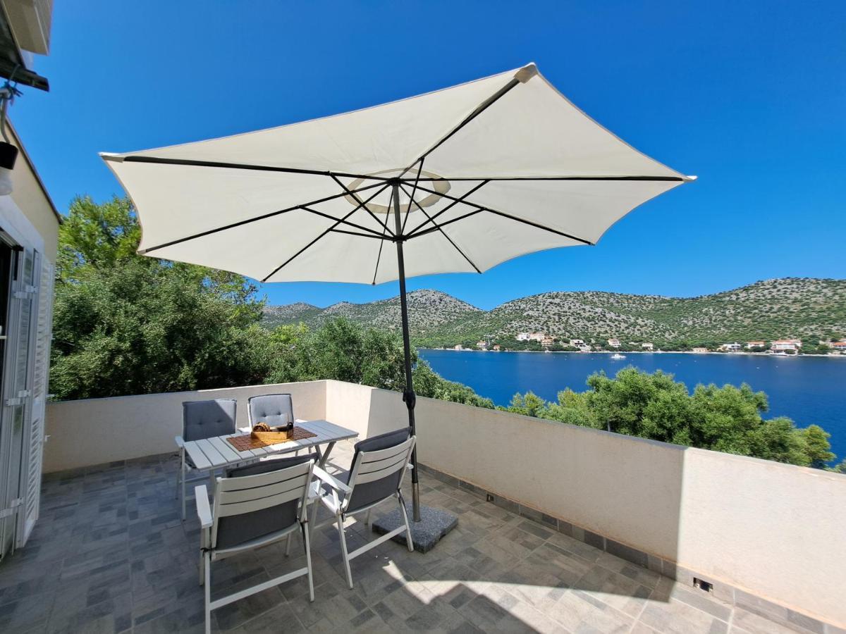 Apartman Portorus Lastovo Bagian luar foto