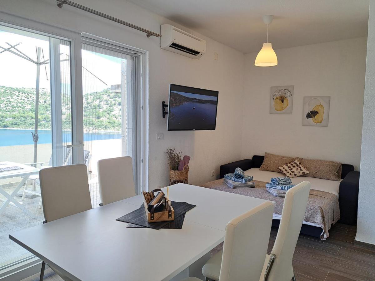 Apartman Portorus Lastovo Bagian luar foto